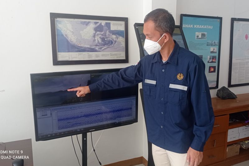 Waspadai Erupsi Gunung Anak Krakatau