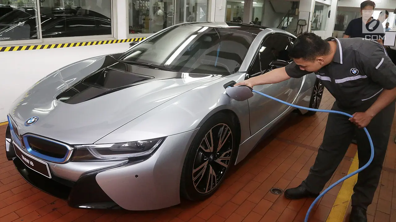 Pemilik BMW di AS, Gratis Isi Daya Listrik Selama Dua Tahun