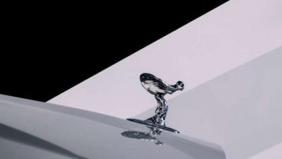 Rolls Royce Ubah Desain Lambang untuk Mobil Listrik