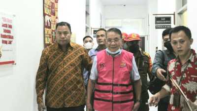 Terbukti Korupsi, Eks Bupati Kupang Dituntut 8, 6 Tahun Penjara