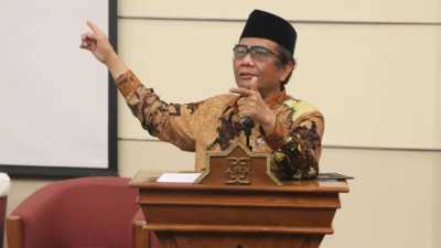 Kata Mahfud, Penebar Narasi Islamofobia Itu Abu Janda Bukan Pemerintah