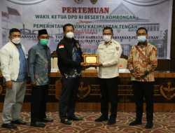 Terima Berbagai Permasalahan Pembangunan Daerah di Kalteng Saat Kunker, Mahyudin Tak Ragu Berbagi Nomor WA