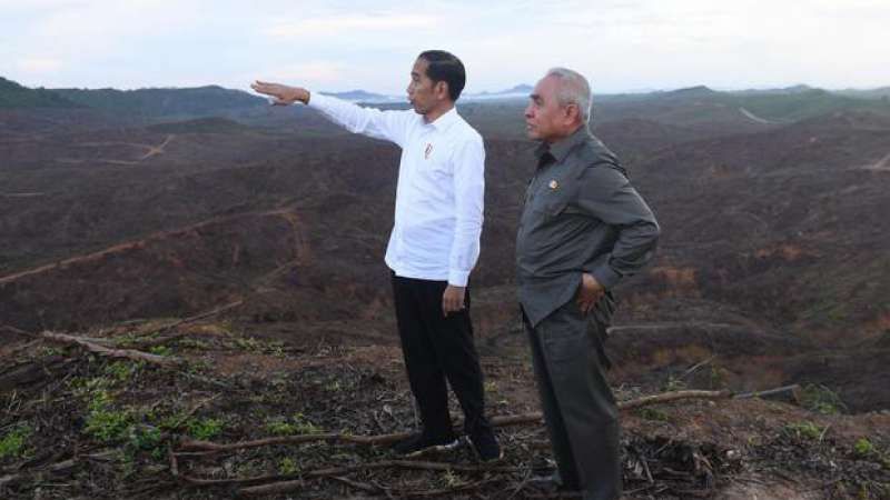 Jokowi Dan Gubernur Kaltim di IKN