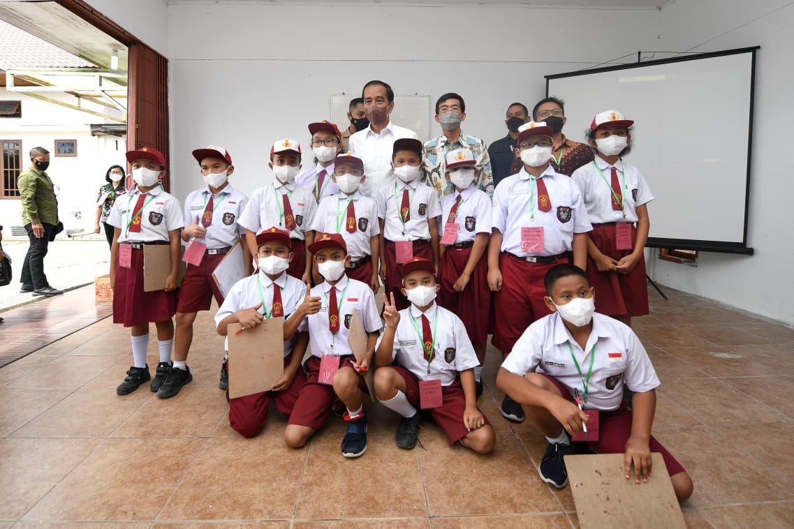Perlindungan, Jokowi Temui Anak SD di Humbahas