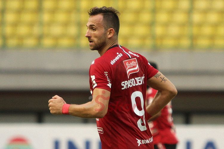 PIALA AFF 2022 - Soroti Rumput Sintetis Stadion Rizal Memorial, Ilija: Tak Ada Jalan Lain Mesti Adaptasi