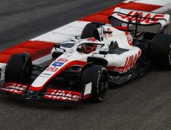 FORMULA 1 – Magnussen Tercepat di Hari Kedua Tes Pramusim di Bahrain