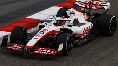 FORMULA 1 - Magnussen Tercepat di Hari Kedua Tes Pramusim di Bahrain
