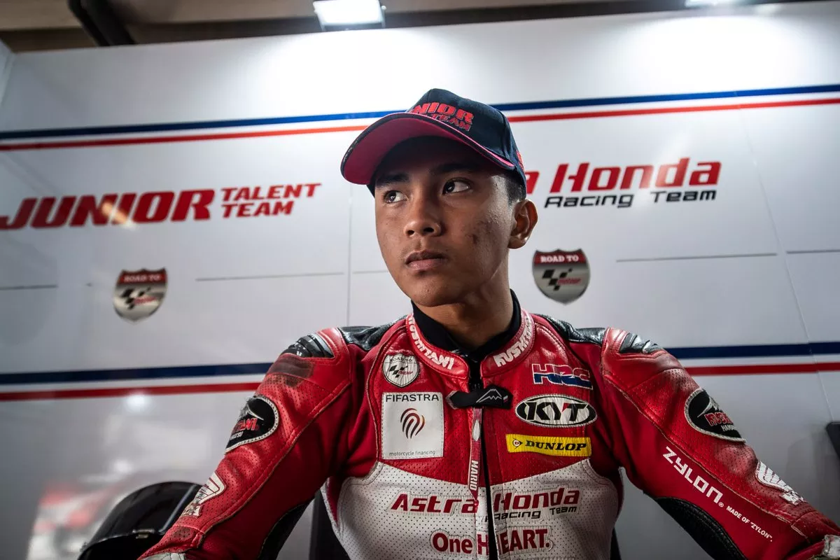 Jokowi Berharap Mario Aji Naik ke MotoGP