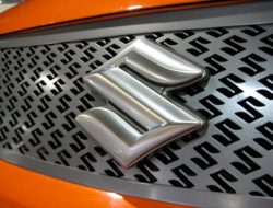 Suzuki Tak Beri Teknologi Hybrid ke Varian Zeta