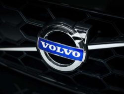 Volvo Tangguhkan Pengiriman Mobil ke Rusia