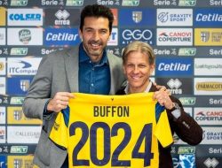 Perpanjang Kontrak Sampai 2024, Buffon Bakal Bermain Dengan Parma Hingga Umur 46 Tahun