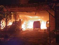 Delapan Rumah Dinas Asrama Kowilhan Terbakar