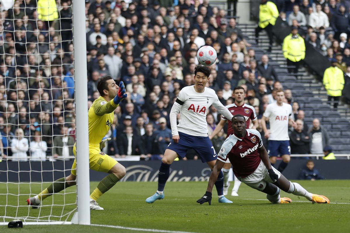 Dwi Gol Son Heung-Min Bawa Tottenham Hajar West Ham 3-1