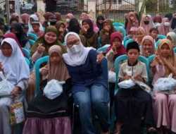 Anak Yatim di Mamuju Peroleh Bantuan dari Bupati