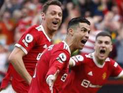 Borong Tiga Gol, Ronaldo Selamatkan Kekelahan MU dari Norwich City