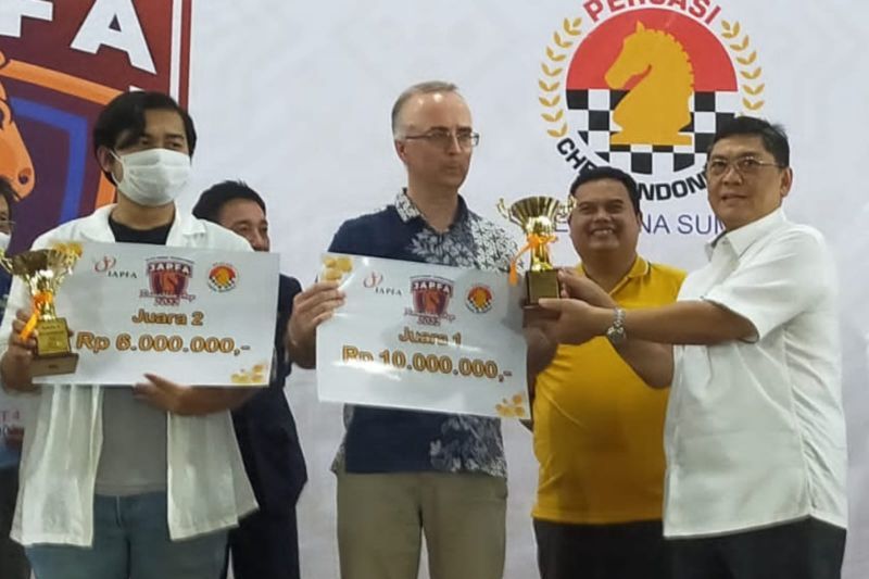 Pelatih Timnas Catur Juarai Japfa Ramadhan Cup 2022