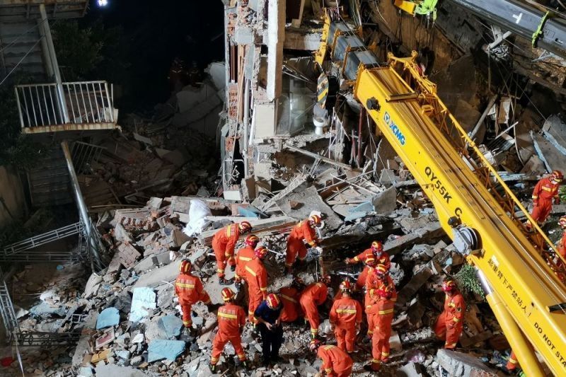 Permukiman Enam Lantai di Changsha Ambruk