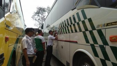 Polda Sumbar Ramp Check Bus Antisipasi Kecelakaan