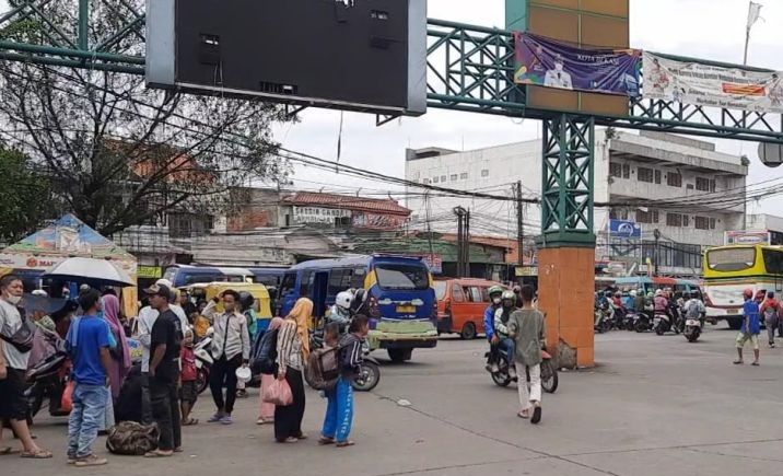 Terminal Induk Kota Bekas Mulai Diserbu Pemudik Pada Hari Senin