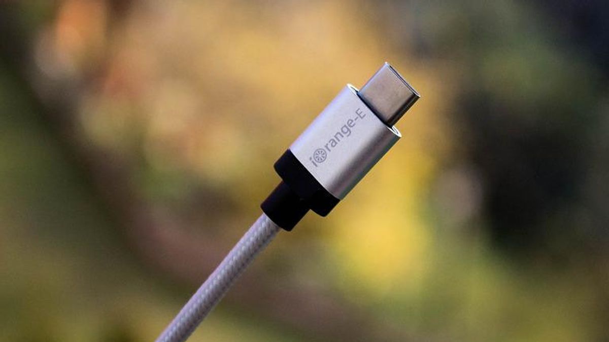Apple Pertimbangkan USB Type-C untuk iPhone