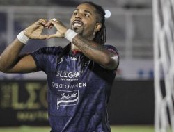 UJI TANDING – PSIS Menang atas PSM Berkat Gol Carlos Fortes di Menit Akhir