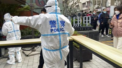COVID-19 di Shanghai Kembali Melonjak, Sejumlah Pejabat Dipecat