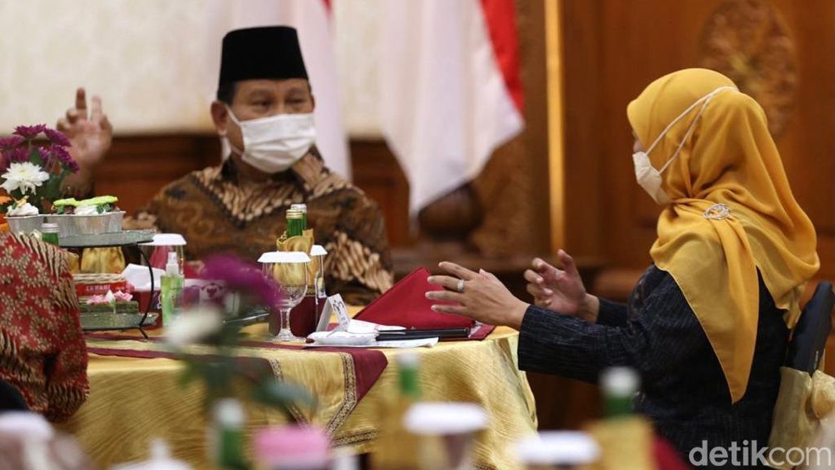 Gubernur Khofifah terima kunjungan silaturahim Prabowo di Grahadi