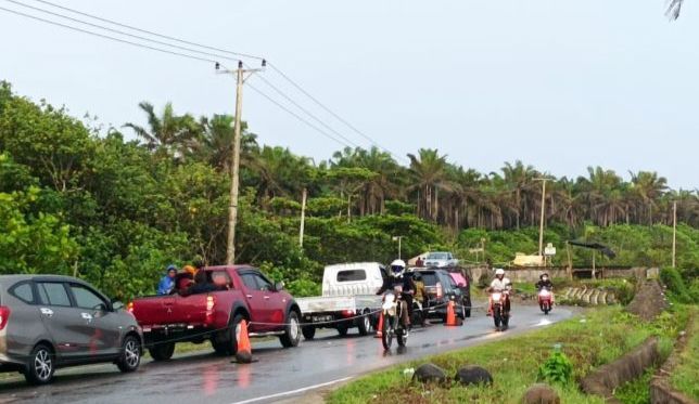 Volume Kendaraan di Jalinsum Mukomuko Meningkat