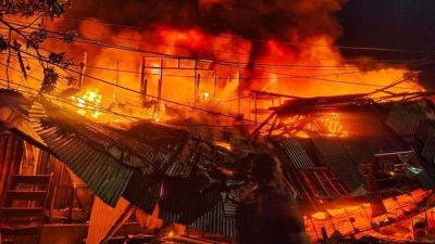 Anies Janji Pekan Depan Pasar Gembrong yang Terbakar Diperbaiki