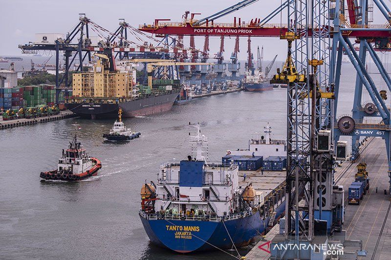 Pelabuhan di Jakarta Diprediksi Hujan Ringan