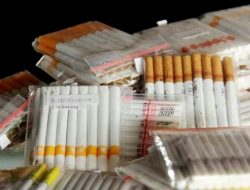 Jokowi Taken PP soal Larangan Penjualan Rokok Eceran