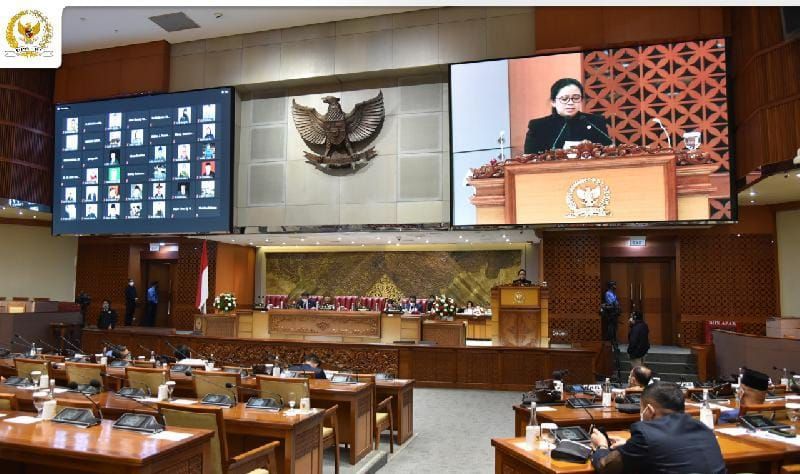 DPR Gelar Rapat Paripurna Persetujuan 3 Nama Calon Anggota DKPP