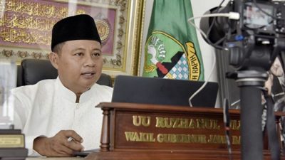 Wagub Jabar Uu Ruzhanul Siap Diduetkan dengan Desy Ratnasari dalam Pilgub Jabar 2024