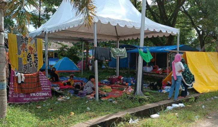 Pengungsi Gempa Mamuju Mulai Kembali ke Rumahnya