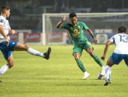 Persib Petik Tiga Poin Setelah Kalahkan Persebaya 3-1