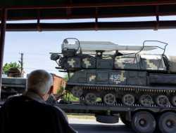 Ukraina Terima Roket Jarak Jauh dari AS