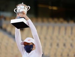 Begini Reaksi Dunia Tenis Atas Suksesnya Swiatek Juarai French Open