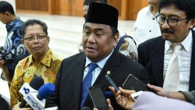 Wakil Ketua DPR: APBN 2023 harus Perkuat UMKM dan Industri Dalam Negeri