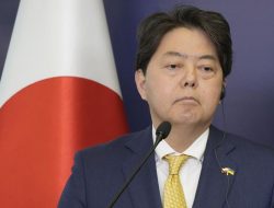 Menlu Jepang Yoshimasa Hayashi Positif Covid