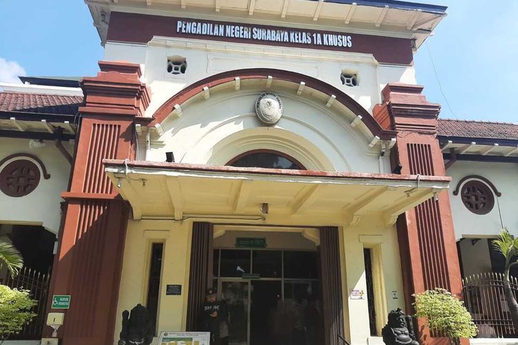 3 Hakim PN Surabaya Didakwa Terima Suap Vonis Bebas Ronald Tannur