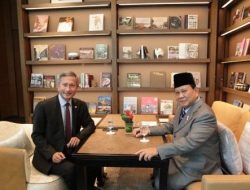 Prabowo Bincang Santai Sambil Sarapan dengan Menlu Singapura, Tukar Pandangan Isu Global