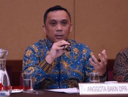 Kasus Dana Hilang, DPR Desak OJK Perkuat Pengawasan