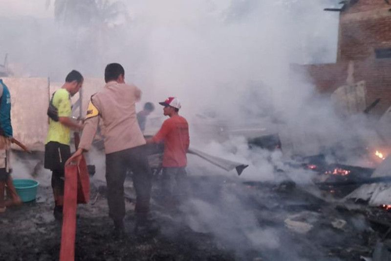 Belasan Rumah di Alas Sumbawa Dilahap Si Jago Merah