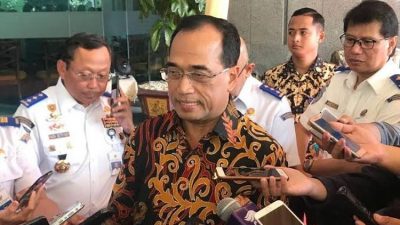 Menhub Minta ASDP Siaga Hadapi Cuaca Buruk di Selat Sunda