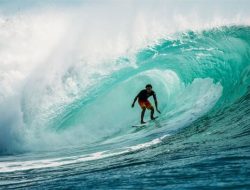 Peselancar Sumbar Tampil Menawan di Ajang Rip Curl Cup Bali