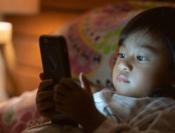 Bantu Kurangi Kecanduan Gadget pada Anak, Begini Saran Psikolog
