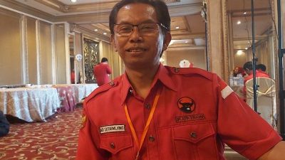 Lewat Beasiswa Program Indonesia Pintar, PDIP Surabaya Ajak Warga Lahirkan Generasi Hebat