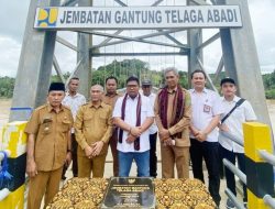 Resmikan Jembatan Gantung Telaga Abadi di Baru Ampar, Irwan Fecho: Wujud Pembangunan harus Sampai ke Desa-desa