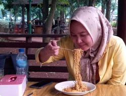 Mendag Klaim Harga Mie Instan Tak Naik Tiga Kali Lipat
