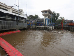 Air Laut di Pintu Pasar Ikan Naik, Status Waspada